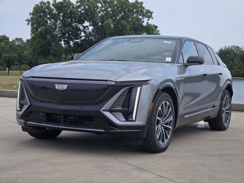 New 2025 Cadillac Lyriq Sport image 2