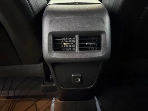 Used 2023 Chevrolet Equinox RS w/ LPO, Floor Liner Package AWD/4WD image 27