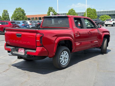 Used 2026 Toyota Tacoma SR5 AWD/4WD image 8