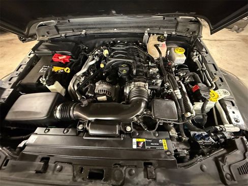 Used 2022 Jeep Wrangler Unlimited Sahara image 27