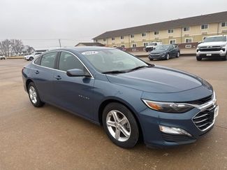 Used 2024 Chevrolet Malibu LT video 1