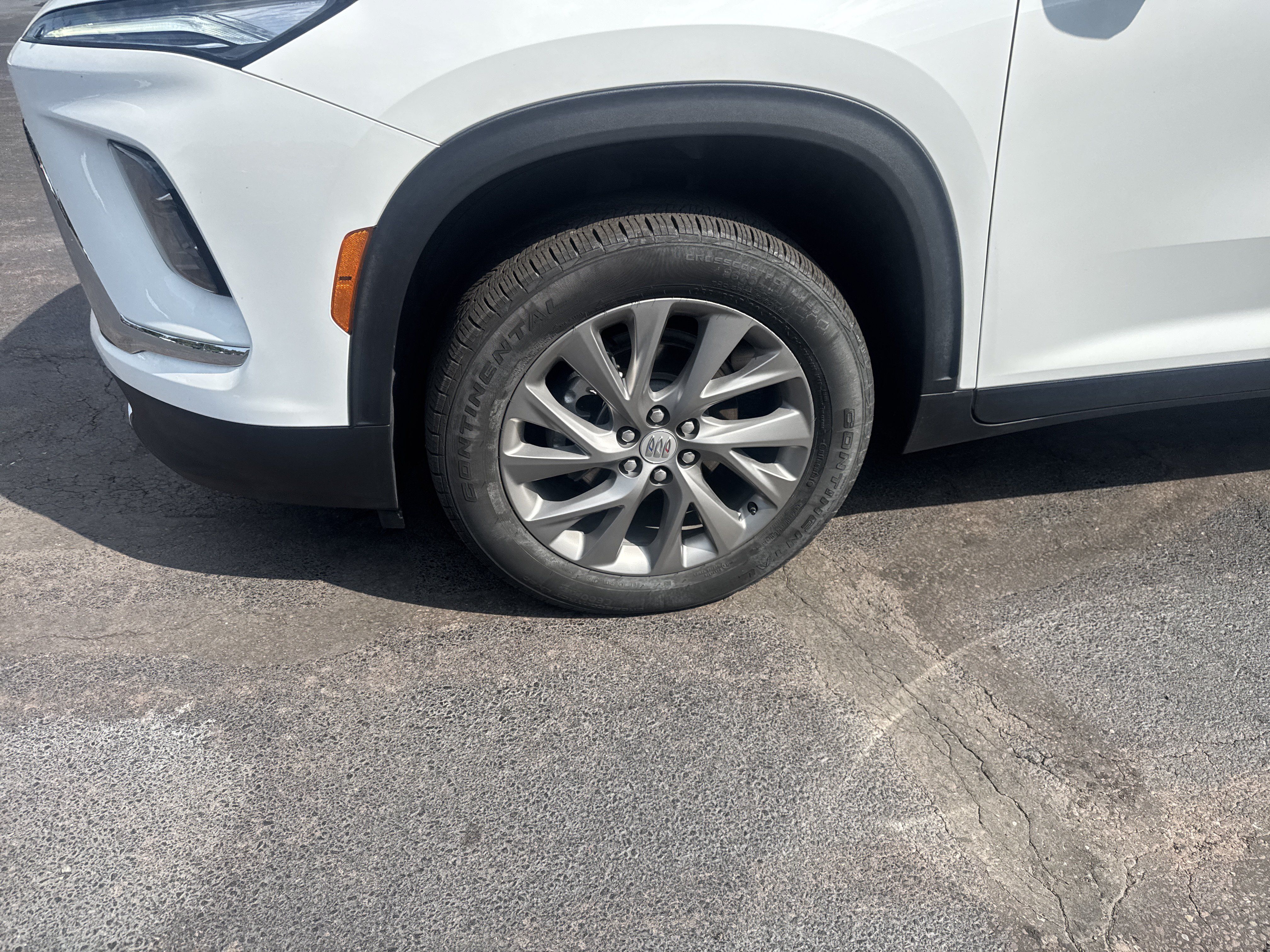 Used 2026 Buick Enclave Preferred AWD/4WD image 11