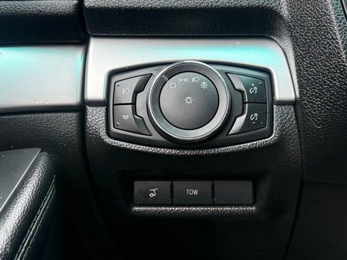 Used 2016 Ford Explorer XLT w/ Equipment Group 202A image 23