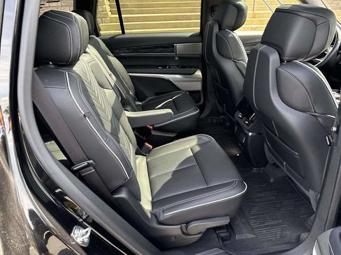 Used 2026 Cadillac Vistiq Platinum w/ LPO, Floor Liner Package AWD/4WD image 11