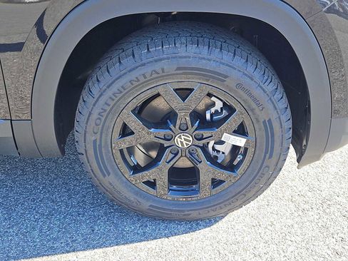 New 2026 Volkswagen Atlas Peak Edition AWD/4WD image 3