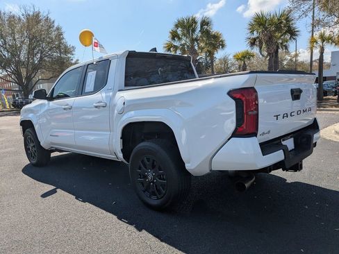 Certified 2025 Toyota Tacoma SR5 image 24