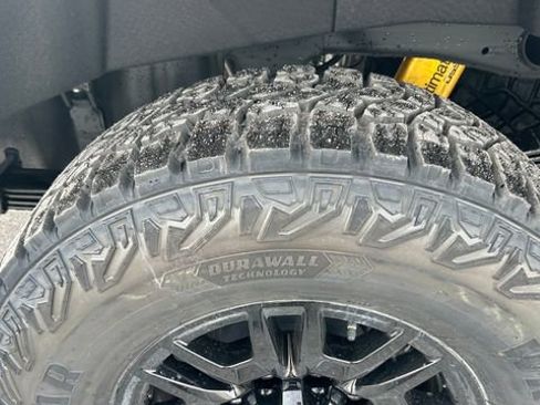 New 2026 Chevrolet Silverado 2500 ZR2 image 10