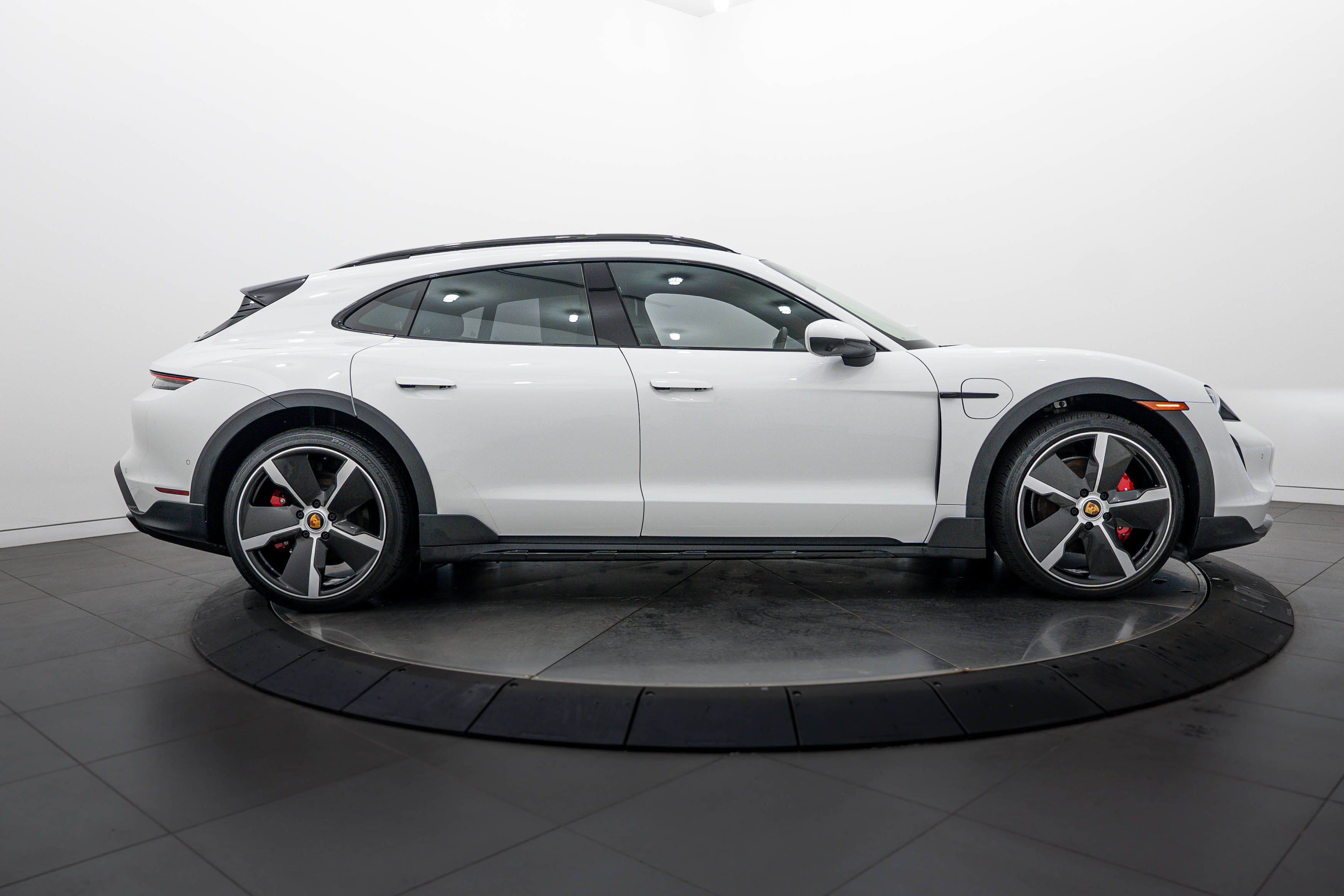 Certified 2023 Porsche Taycan 4S AWD/4WD image 8