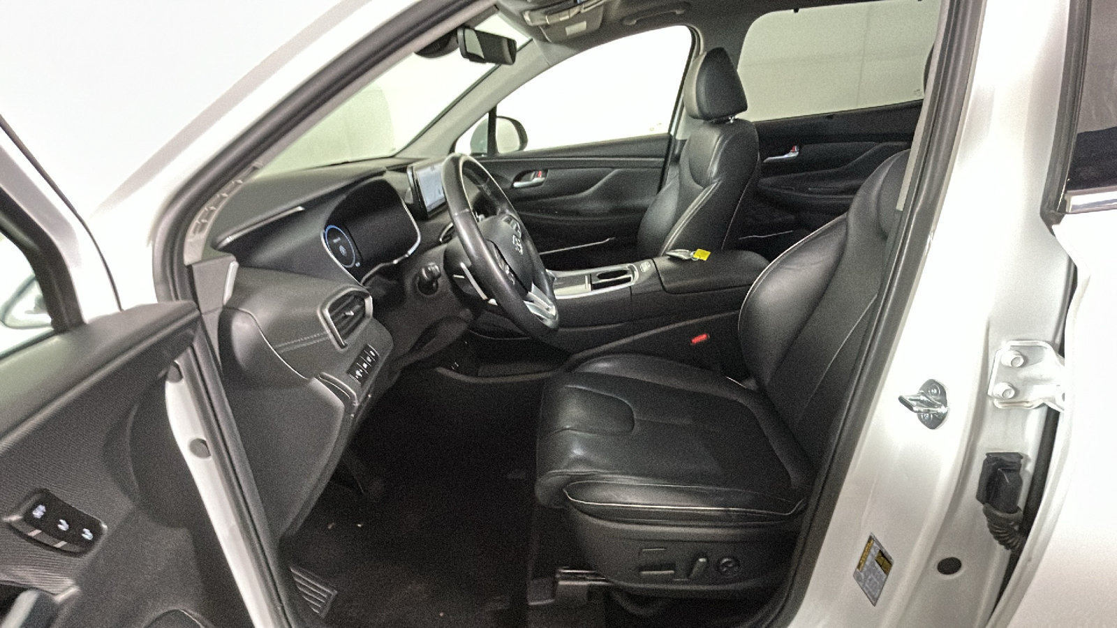 Used 2023 Hyundai Santa Fe Limited AWD/4WD image 14