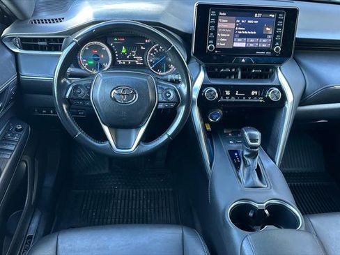 Certified 2022 Toyota Venza XLE image 14