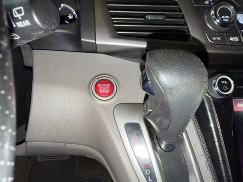 Used 2014 Honda Odyssey Touring Elite image 19