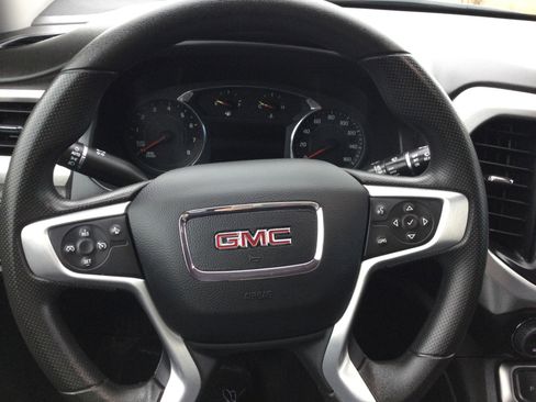 Used 2023 GMC Acadia SLE w/ Driver Convenience Package image 16