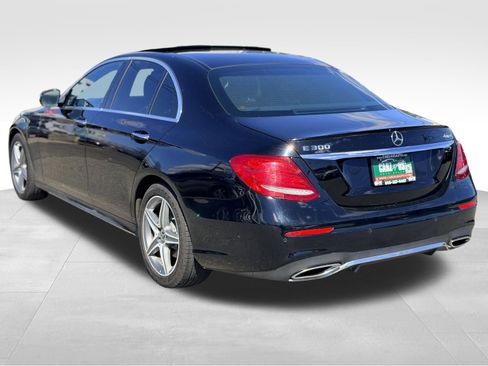 Used 2019 Mercedes-Benz E 300 4MATIC w/ Premium 1 Package image 9