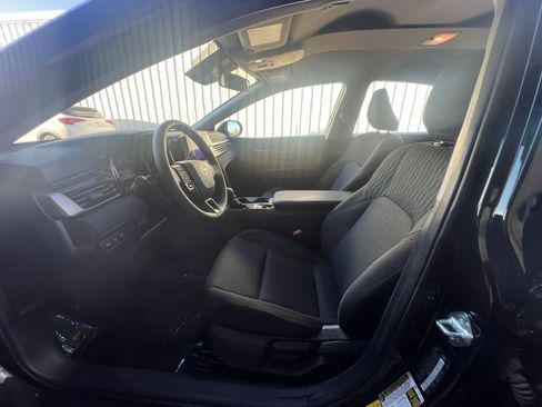 Used 2025 Toyota Camry LE image 27