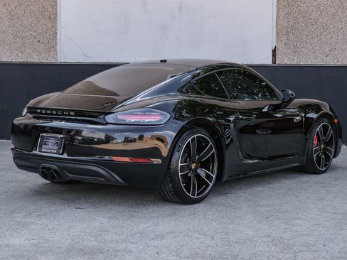 Used 2019 Porsche 718 Cayman S RWD image 7