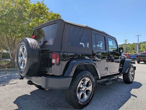 Used 2017 Jeep Wrangler Unlimited Sahara w/ Max Tow Package AWD/4WD image 8