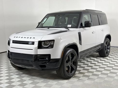 New 2026 Land Rover Defender 110 X-Dynamic SE image 1