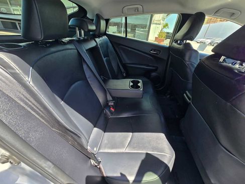 Used 2017 Toyota Prius Four Touring w/ Premium Convenience Package FWD image 12