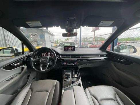 Used 2017 Audi Q7 3.0T Prestige AWD/4WD image 12