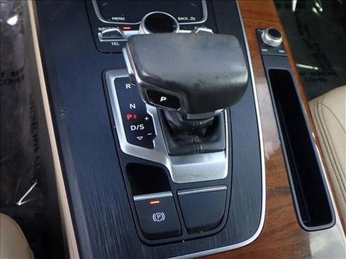 Used 2018 Audi Q5 Premium Plus w/ Premium Plus Package image 25