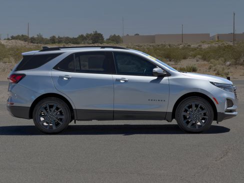 Used 2023 Chevrolet Equinox RS w/ RS Leather Package AWD/4WD image 6