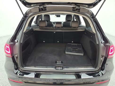 Certified 2022 Mercedes-Benz GLC 300 image 20