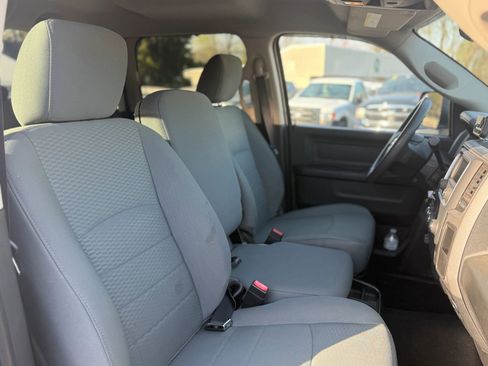 Used 2018 RAM 2500 Tradesman w/ Chrome Appearance Group image 33