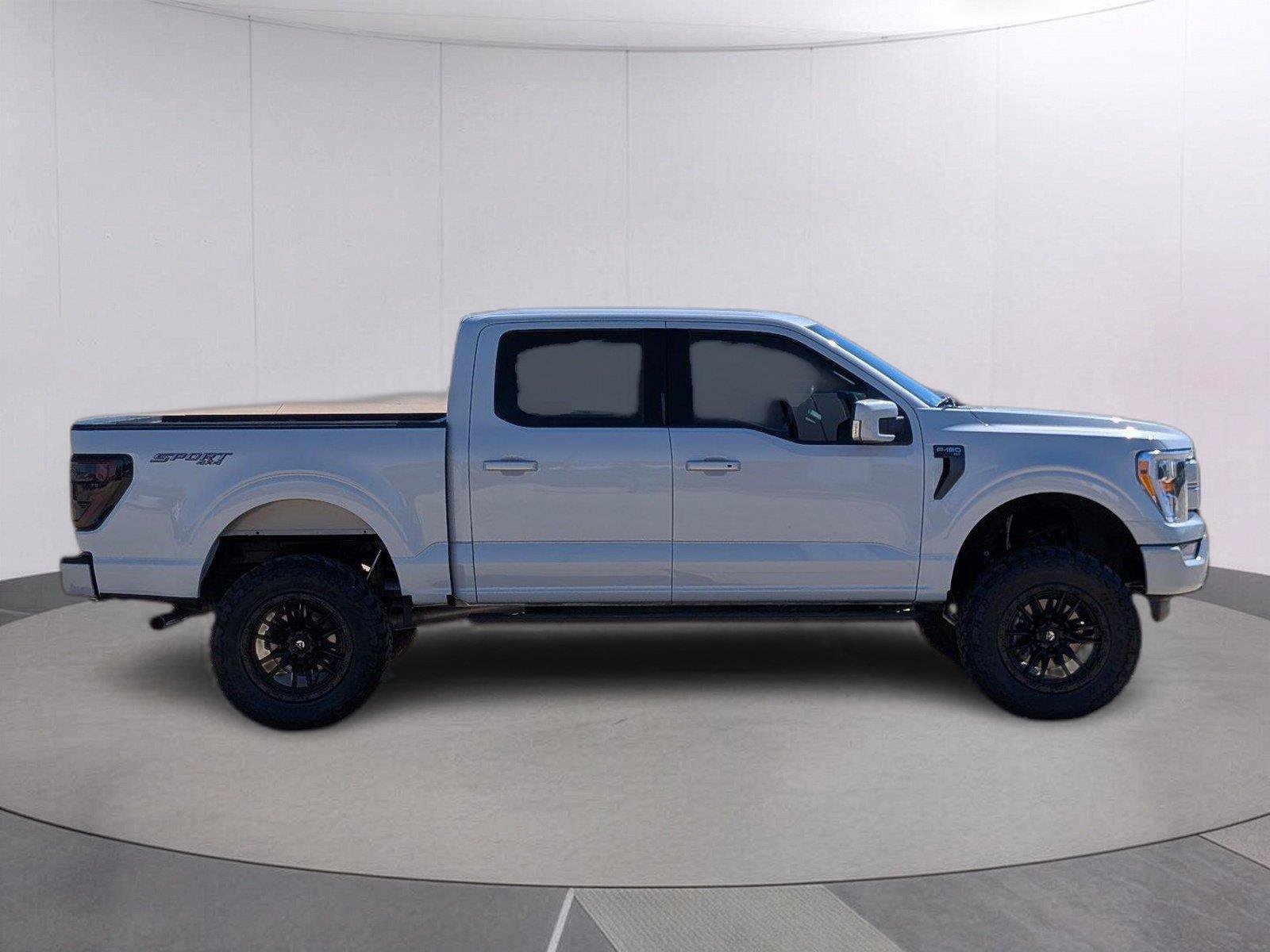 Used 2021 Ford F150 XLT w/ Equipment Group 302A High AWD/4WD image 9