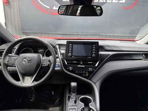 Used 2022 Toyota Camry LE FWD image 23