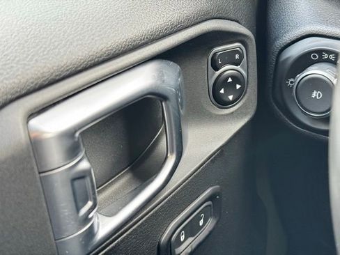 Used 2021 Jeep Wrangler Unlimited Sport S image 31