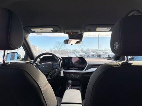 Used 2024 Chevrolet Trax RS image 13