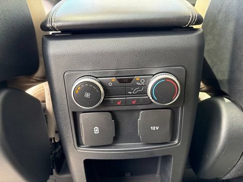 Used 2020 Ford Explorer XLT w/ Equipment Group 202A AWD/4WD image 16
