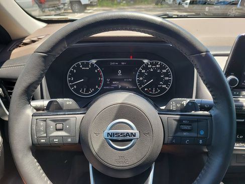 Used 2021 Nissan Rogue SV w/ Premium Package FWD image 26