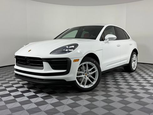 New 2026 Porsche Macan image 1