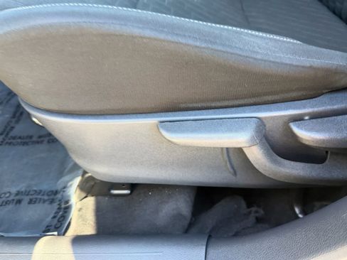 Used 2022 Nissan Kicks S image 20