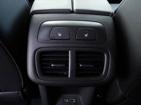Used 2023 Buick Envision Avenir AWD/4WD image 11