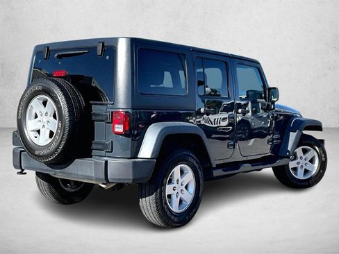 Used 2018 Jeep Wrangler Unlimited Sport S image 2