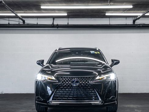 Used 2021 Lexus UX 250h w/ Accessory Package (Z2) AWD/4WD image 8