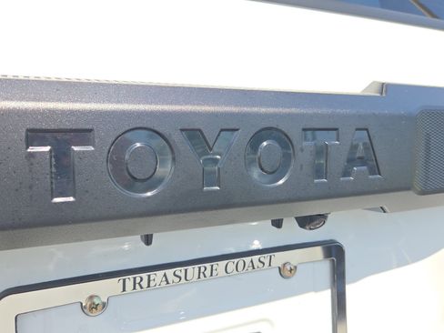 Used 2025 Toyota 4Runner SR5 image 16