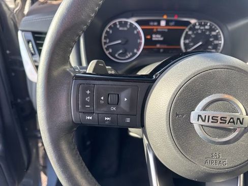 Used 2021 Nissan Rogue SL w/ Premium Package image 12