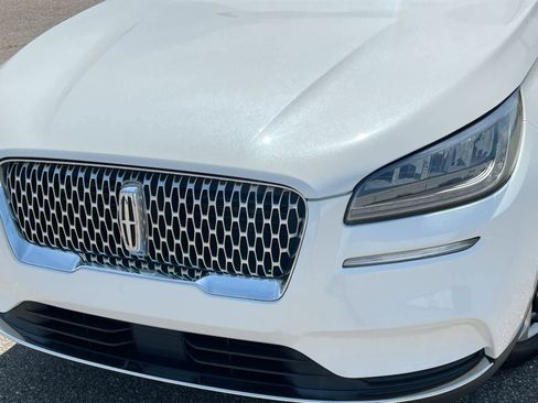 Used 2021 Lincoln Corsair AWD w/ Premium Package image 11