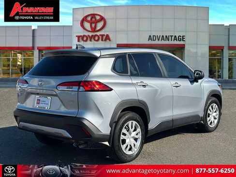 Used 2023 Toyota Corolla Cross L AWD/4WD image 7