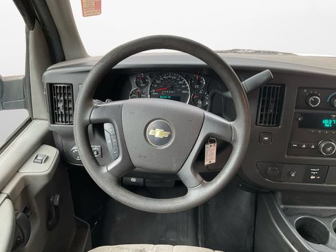 Used 2013 Chevrolet Express 3500 RWD image 12
