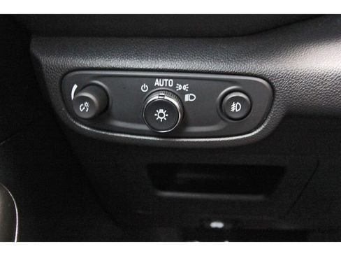 Used 2022 Chevrolet TrailBlazer RS FWD image 21