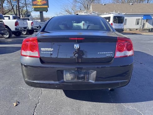 Used 2010 Dodge Charger SXT image 5