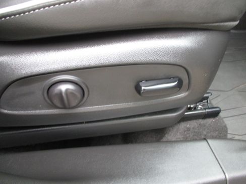 Used 2024 Buick Encore GX Avenir w/ Avenir Convenience Package FWD image 19