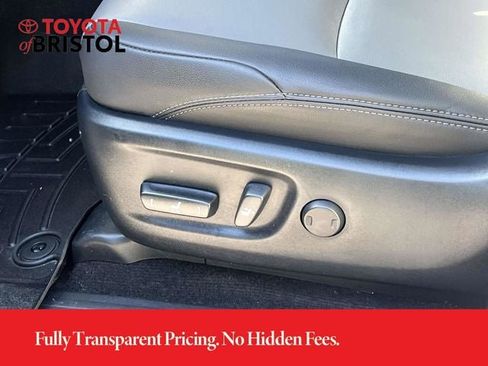 Used 2021 Toyota 4Runner SR5 Premium w/ Moonroof Package AWD/4WD image 28