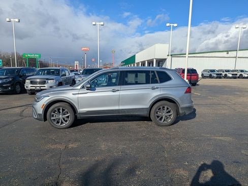 Used 2022 Volkswagen Tiguan SE image 6