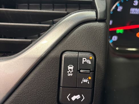 Used 2019 Chevrolet Tahoe LT image 32