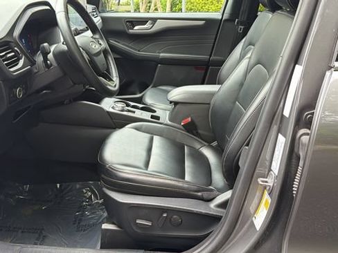Certified 2024 Ford Escape Platinum AWD/4WD image 11